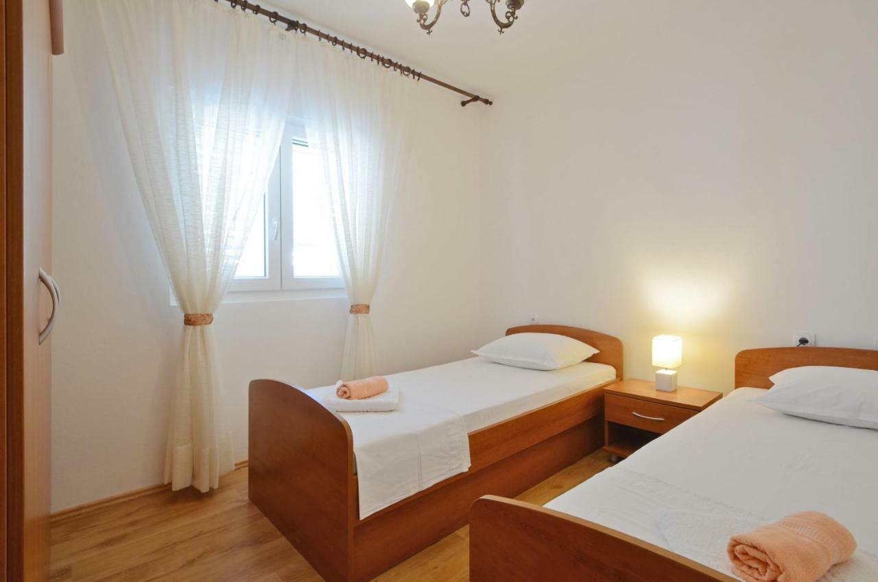 Apartment Jakov Grscica Прижба Екстериор снимка